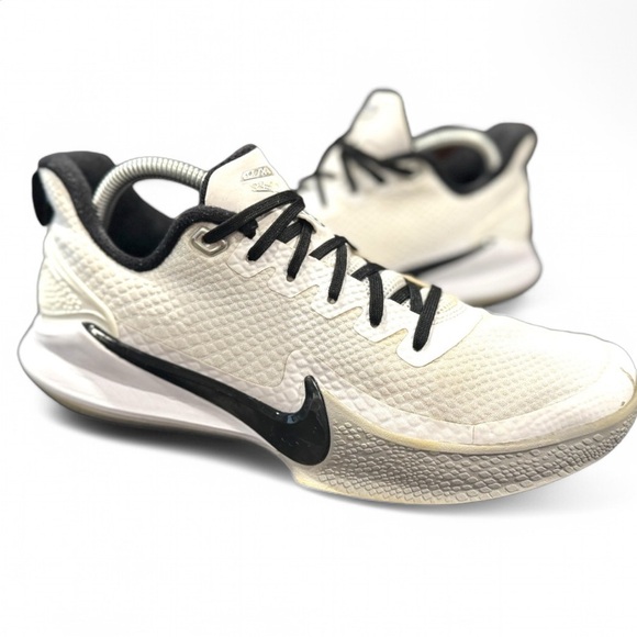 Nike Mamba Wht/Blk Men’s size 8.5 - Picture 1 of 12